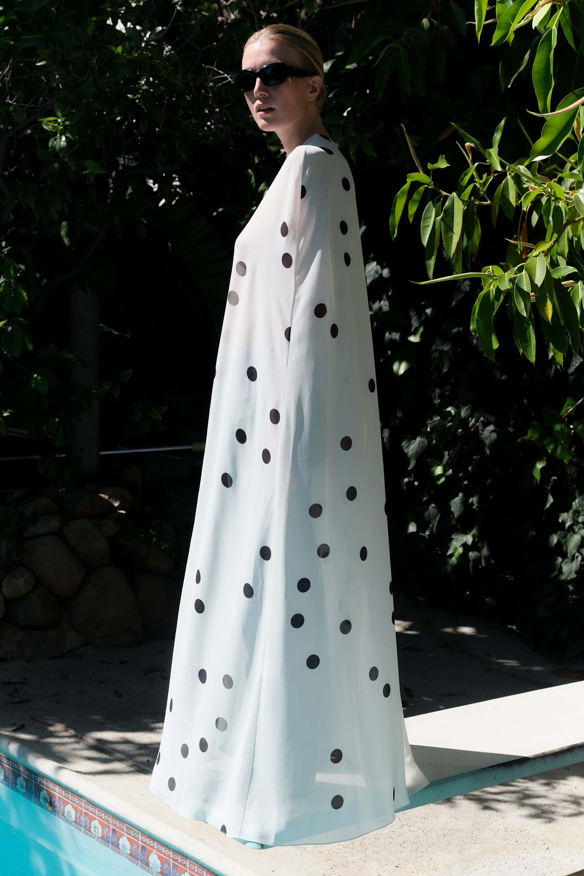 Antonia cape - Image 2
